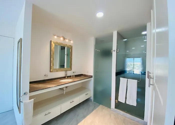 Morgan Residences 4*